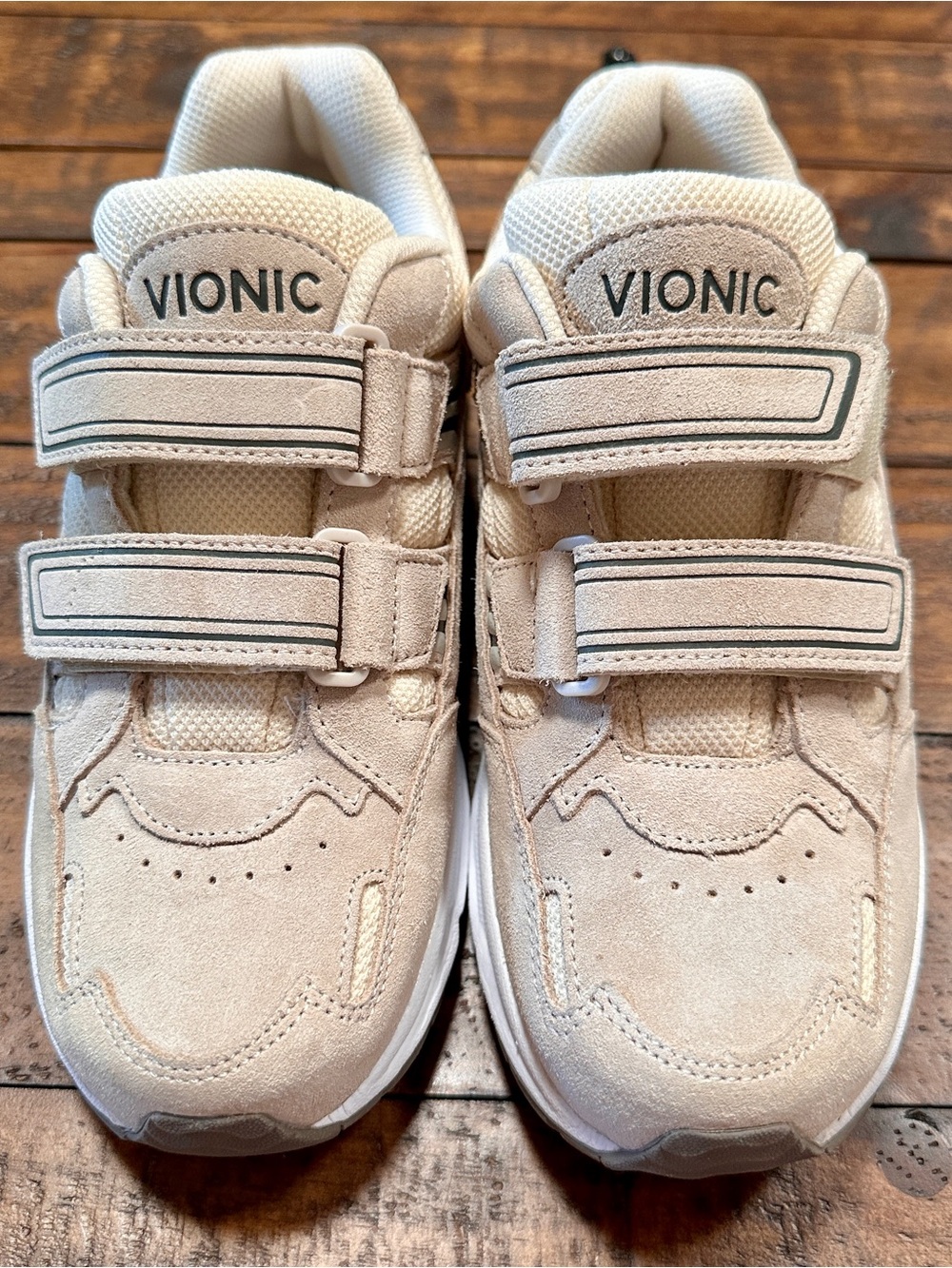 Vionic Walker Tabi Women's Sneakers Cream Suede Velcro Arch Shoes Size 7.5 Wide